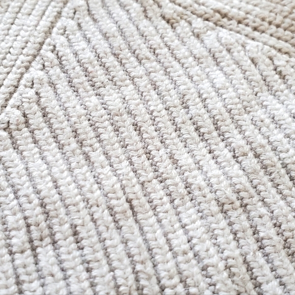 4/$25 GARAGE Loose-Fit Knit Crop Top - Size S - Picture 3 of 5